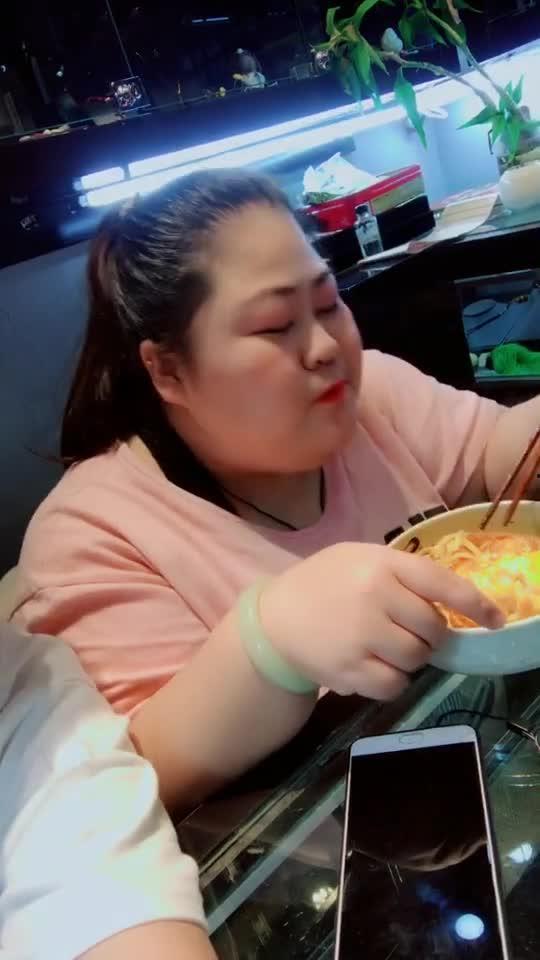 豆豆吃瓜娱乐,揭秘娱乐圈幕后故事  第2张