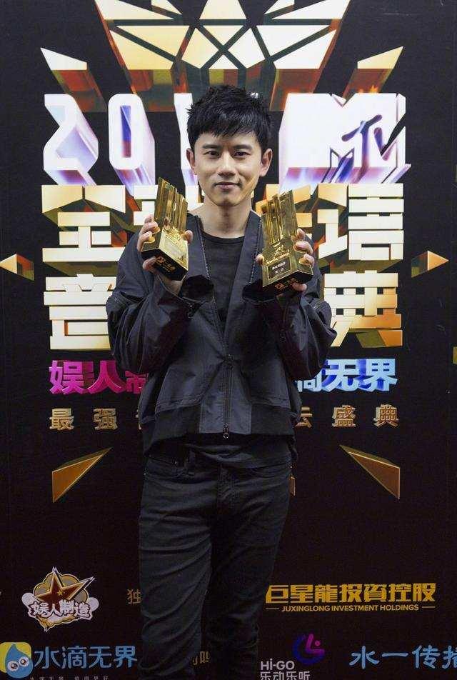 年轻男歌手爆料视频在线观看,独家爆料视频带你走进他的音乐世界  第3张