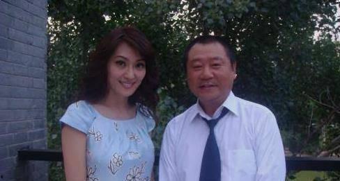 范伟爆料老婆直播间视频,揭秘明星家庭生活幕后