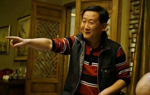 梁天爆料娱乐圈是哪一期,娱乐圈真相大曝光，哪一期节目揭露惊人内幕？  第2张
