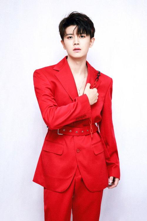 任嘉伦人设爆料最新消息,人设爆料揭秘，魅力升级引粉丝热议