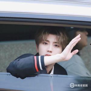 蔡徐坤聚会爆料视频合集,揭秘明星私下欢乐时光 第2张 蔡徐坤聚会爆料视频合集,揭秘明星私下欢乐时光 第2张